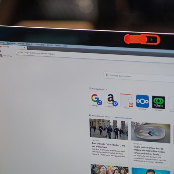 Zaślepka na kamerę w laptopie VIVIAN - Czerwony
