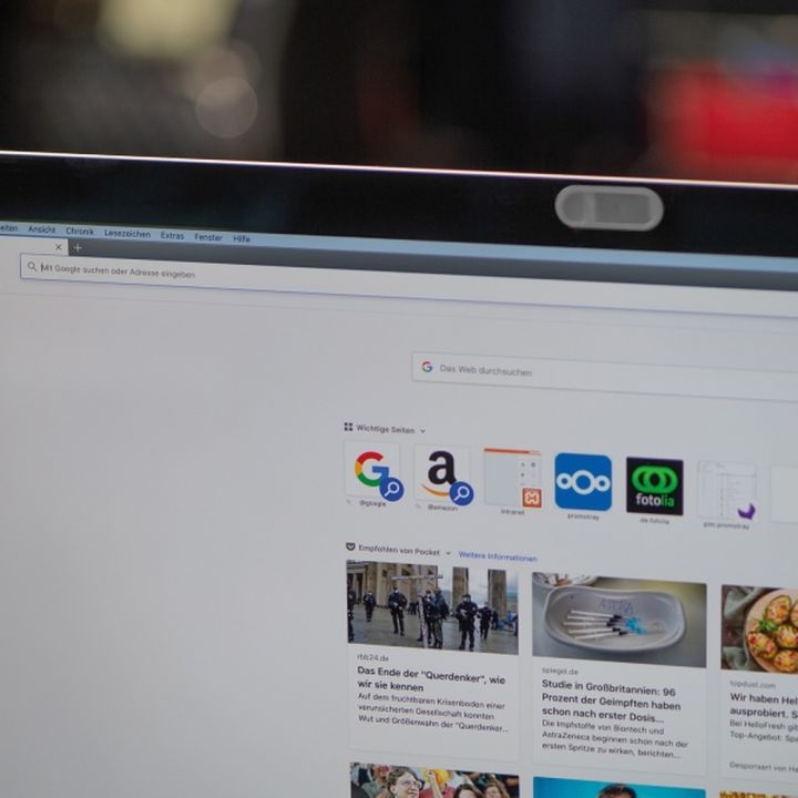 Zaślepka na kamerę w laptopie VIVIAN - Szary