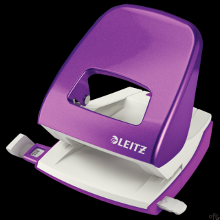 Wytrzymały, metalowy dziurkacz do codziennego użytku. Opatentowane elementy uchwytu i doskonałe ostrza zmniejszają wysiłek przy 