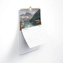 Kalendarze z nadrukiem – Twoja marka widoczna przez cały rok