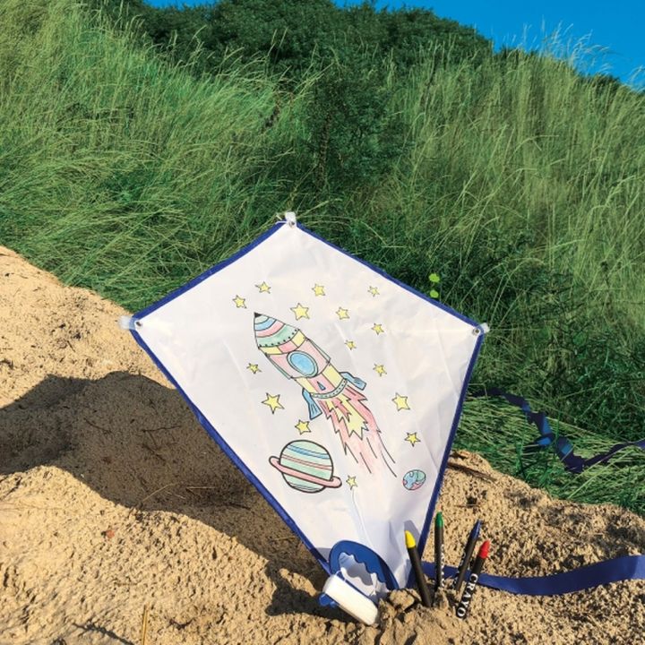 Latawiec do kolorowania z kredkami 4 kolory ELLEN