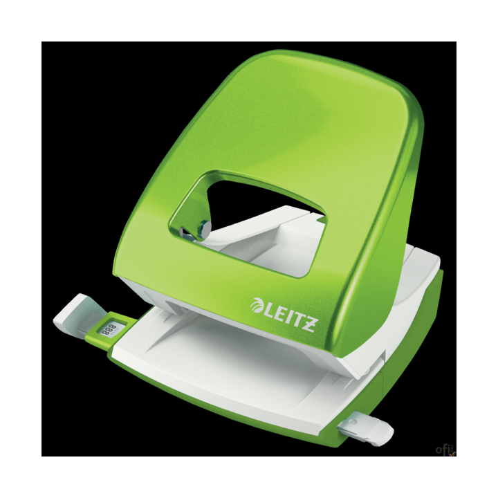 Dziurkuje do 30 kartek (papier 80 gsm)_Łatwo dopasowujący się wygodny uchwyt i wytrzymałe ostrza zmniejszają wysiłek podczas dzi