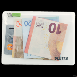 Koszulki Leitz Traveller to sposób na utrzymanie porządku, ładu_oraz dobrej organizacji podczas podróży oraz zapakowanie_bagażu 